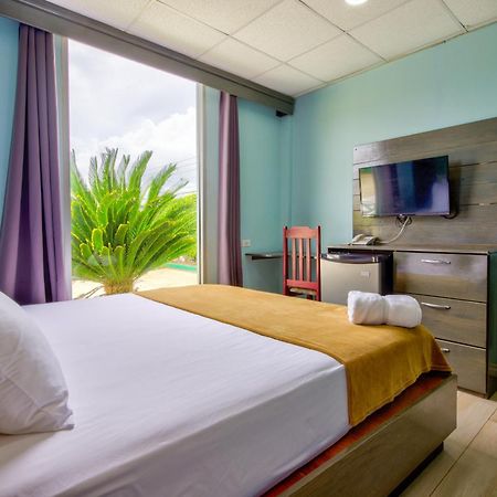 Airport Suites Hotel Piarco Dış mekan fotoğraf