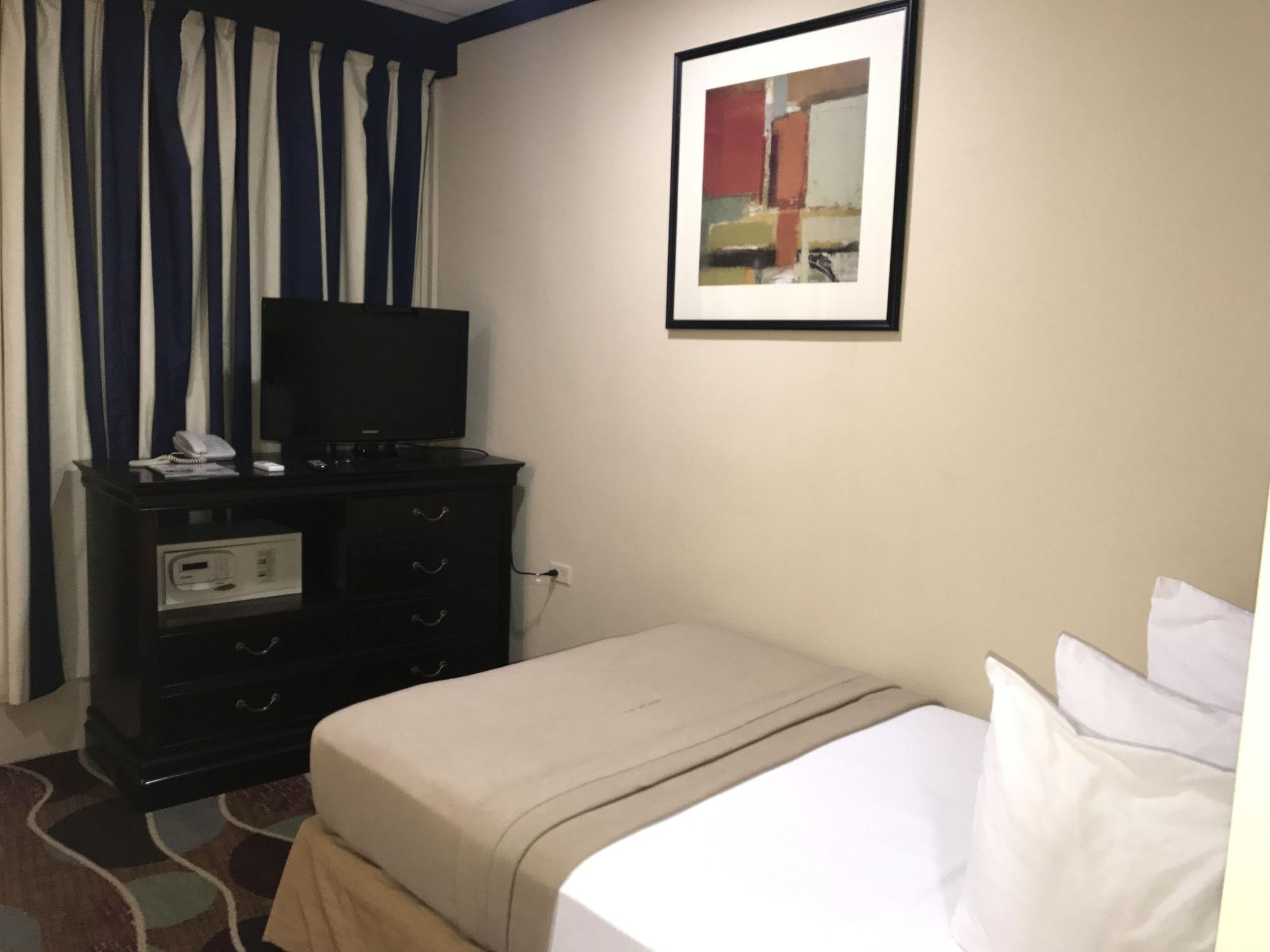Airport Suites Hotel Piarco Dış mekan fotoğraf