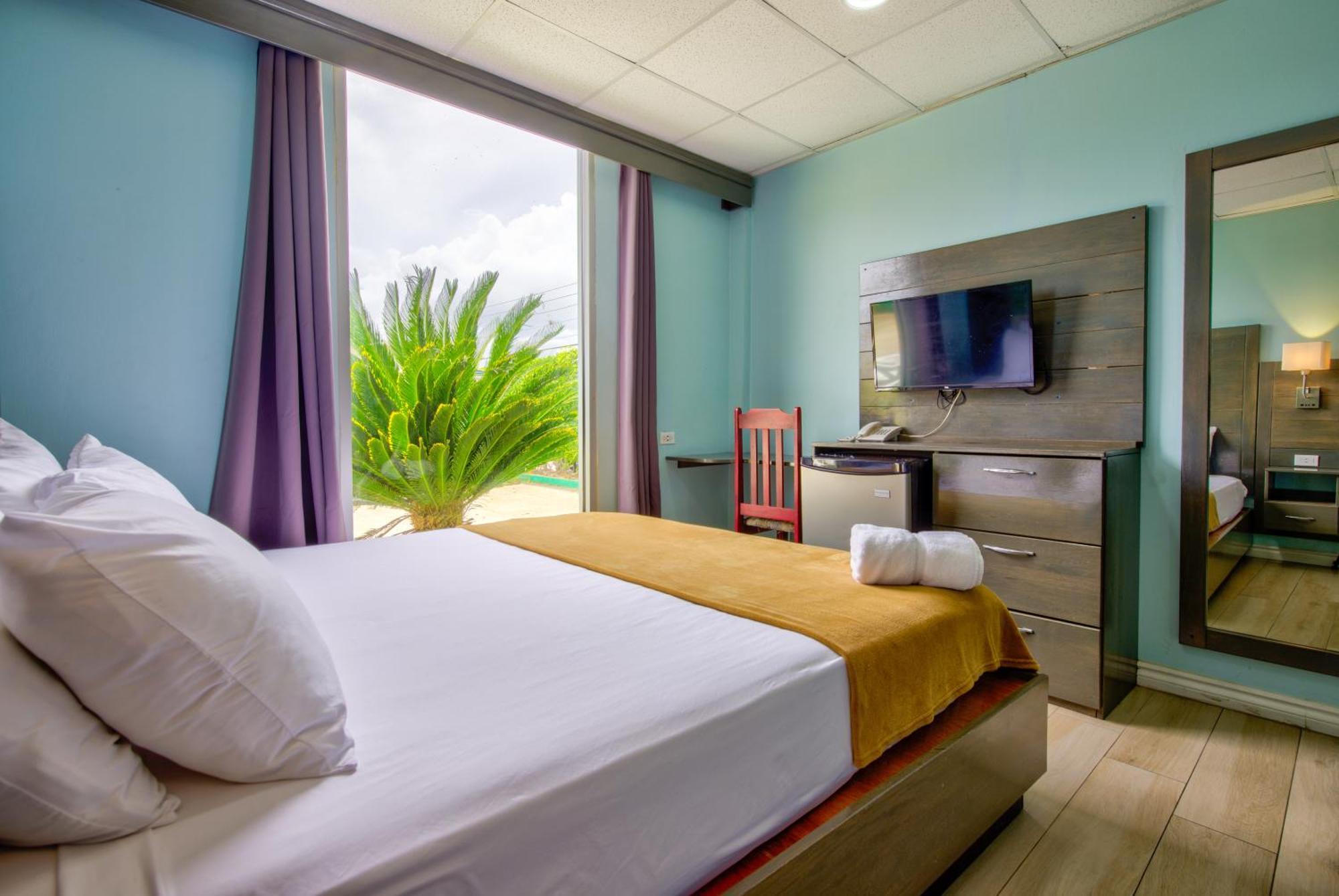 Airport Suites Hotel Piarco Dış mekan fotoğraf