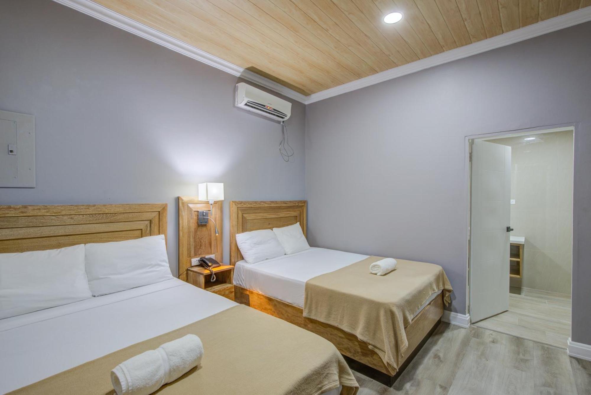 Airport Suites Hotel Piarco Dış mekan fotoğraf