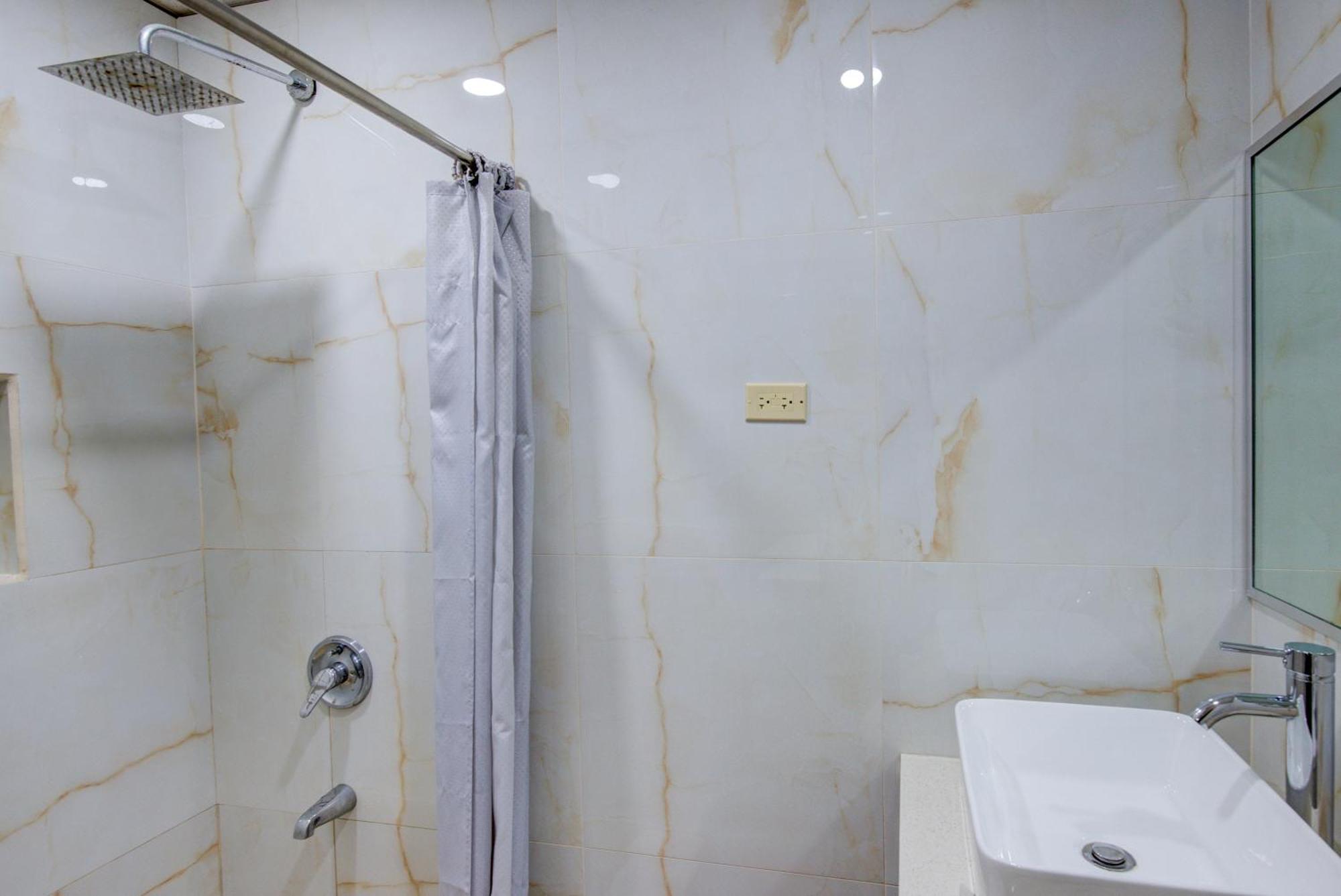 Airport Suites Hotel Piarco Dış mekan fotoğraf