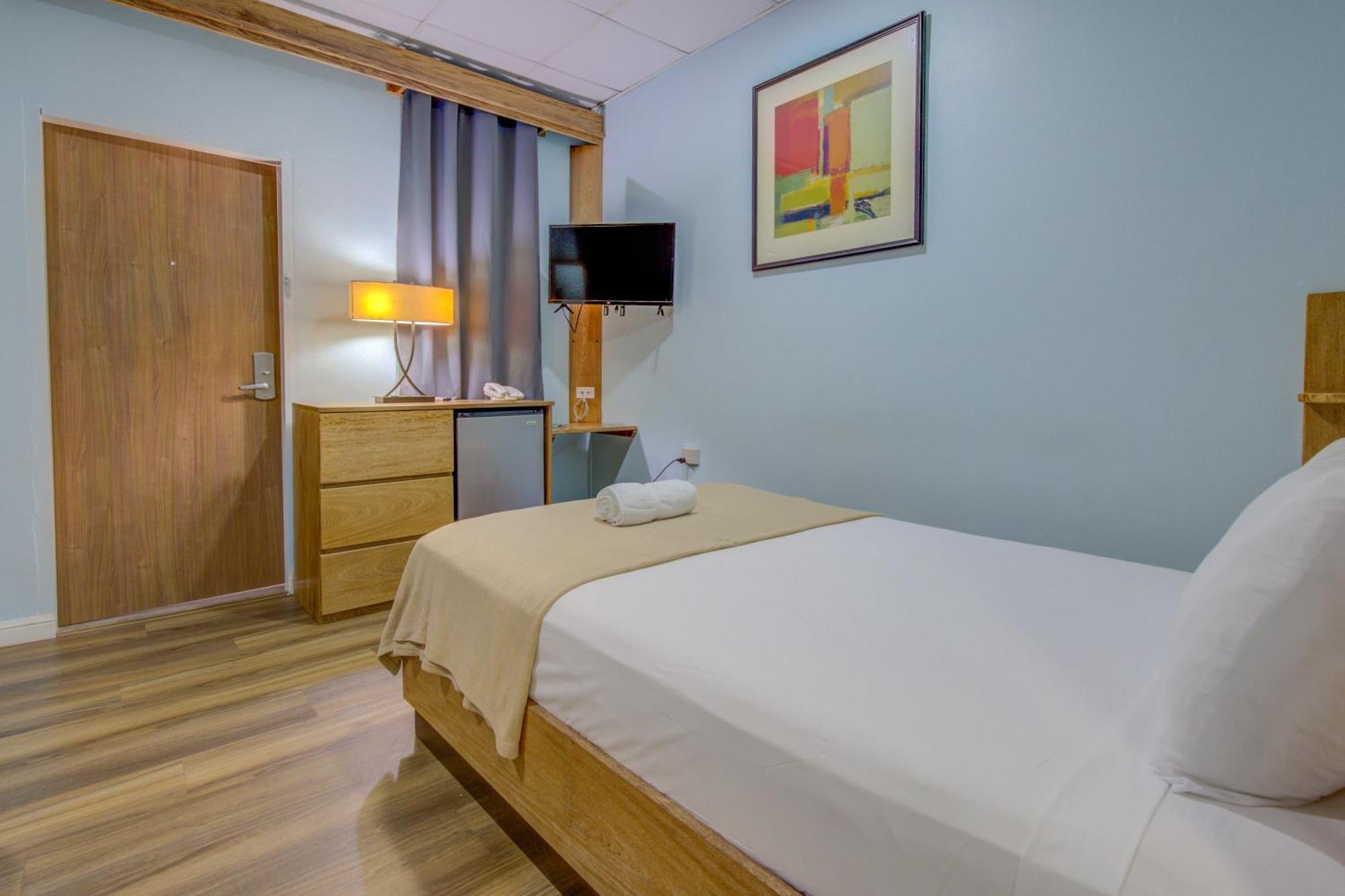 Airport Suites Hotel Piarco Dış mekan fotoğraf