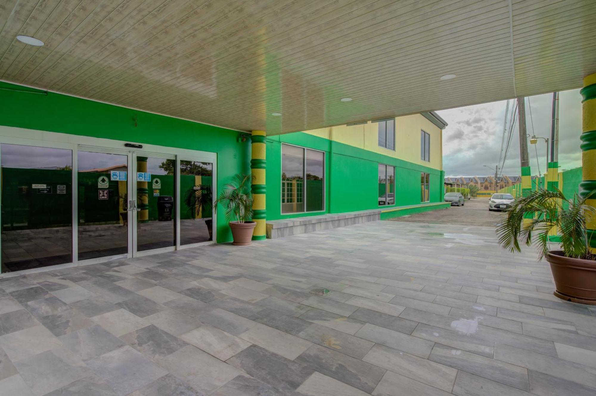 Airport Suites Hotel Piarco Dış mekan fotoğraf