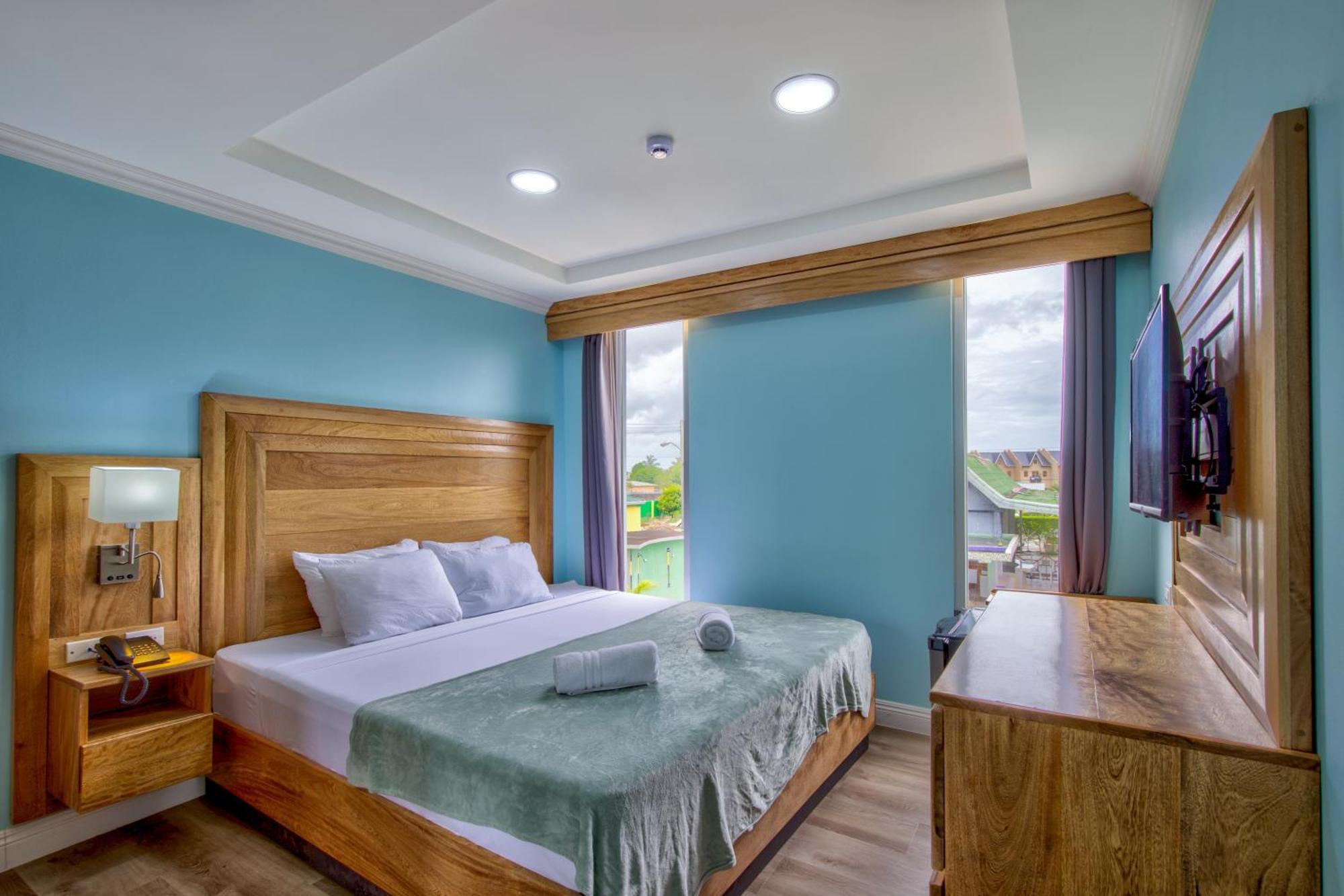 Airport Suites Hotel Piarco Dış mekan fotoğraf