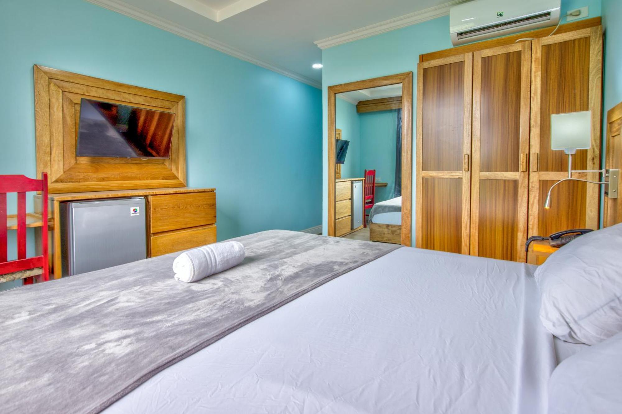 Airport Suites Hotel Piarco Dış mekan fotoğraf