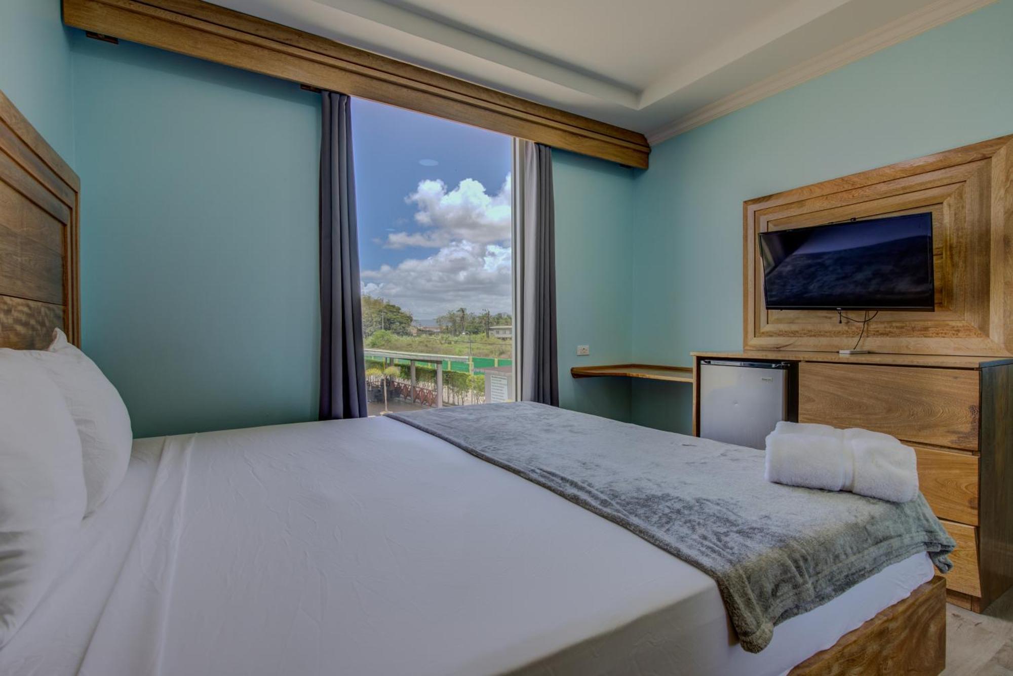 Airport Suites Hotel Piarco Dış mekan fotoğraf