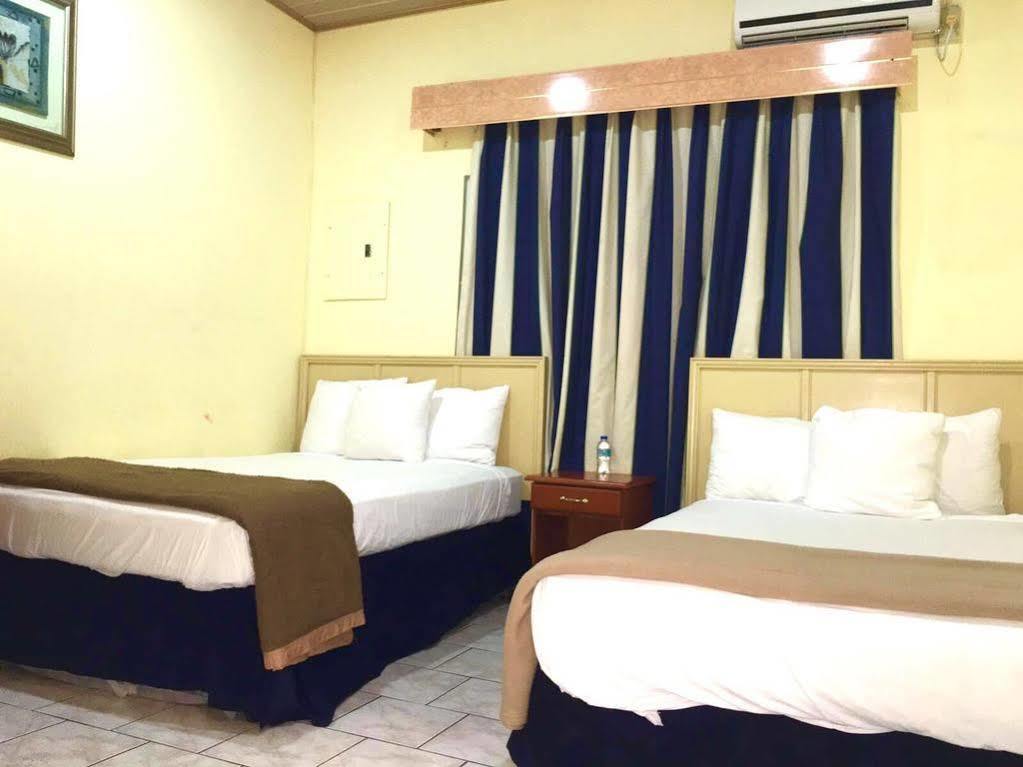 Airport Suites Hotel Piarco Dış mekan fotoğraf